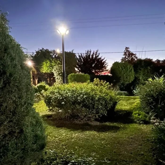 Farol de Jardín Solar UFO 200W - Imagen 4